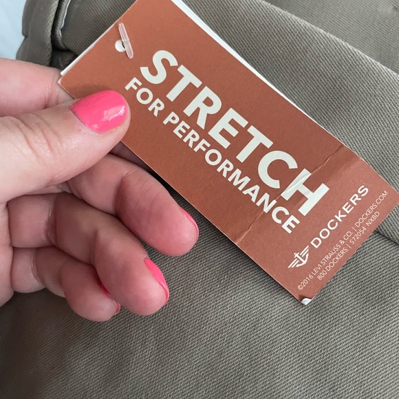 NWT Dockers size 56 x 32 Signature Khaki - Picture 7 of 9